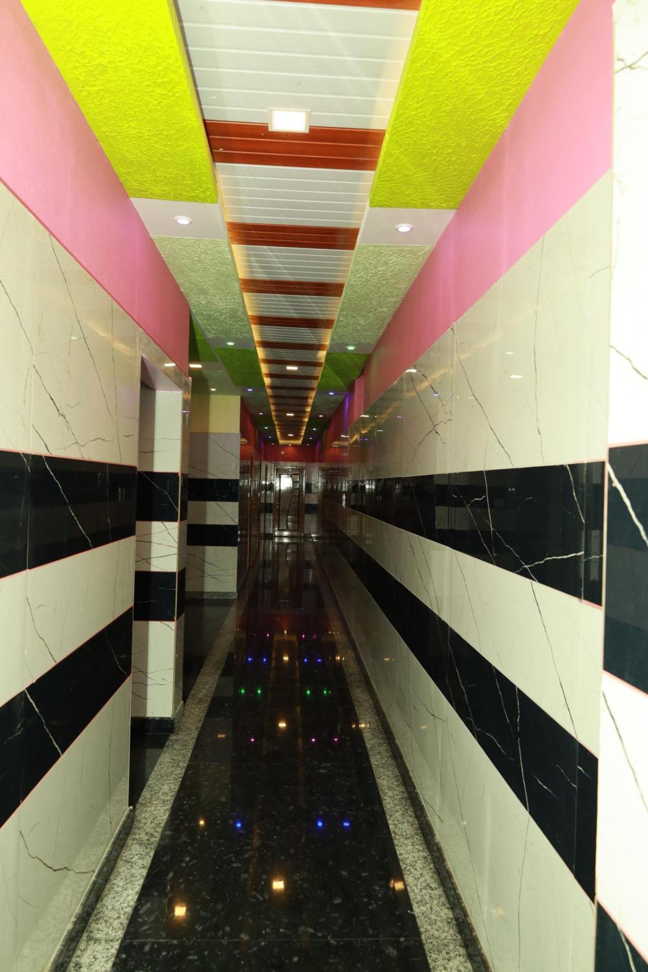 Rv Residency Hotel Wodapatti ภายนอก รูปภาพ
