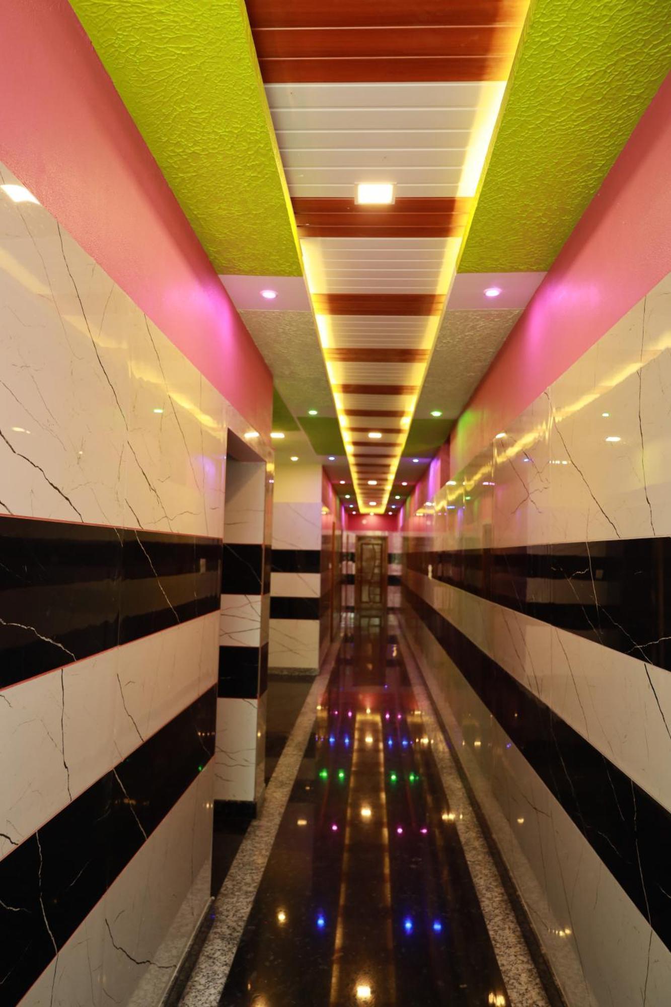 Rv Residency Hotel Wodapatti ภายนอก รูปภาพ
