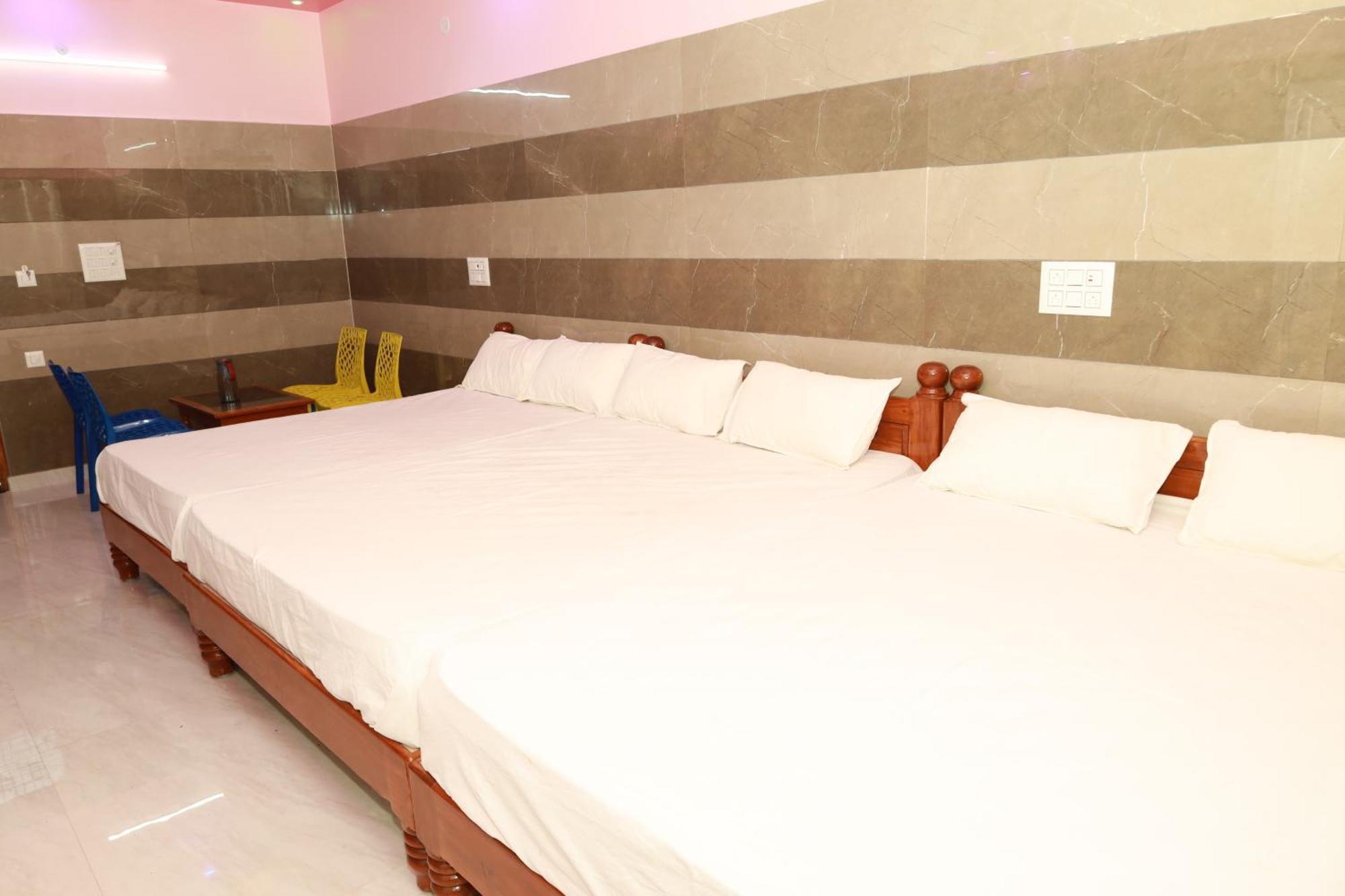 Rv Residency Hotel Wodapatti ภายนอก รูปภาพ