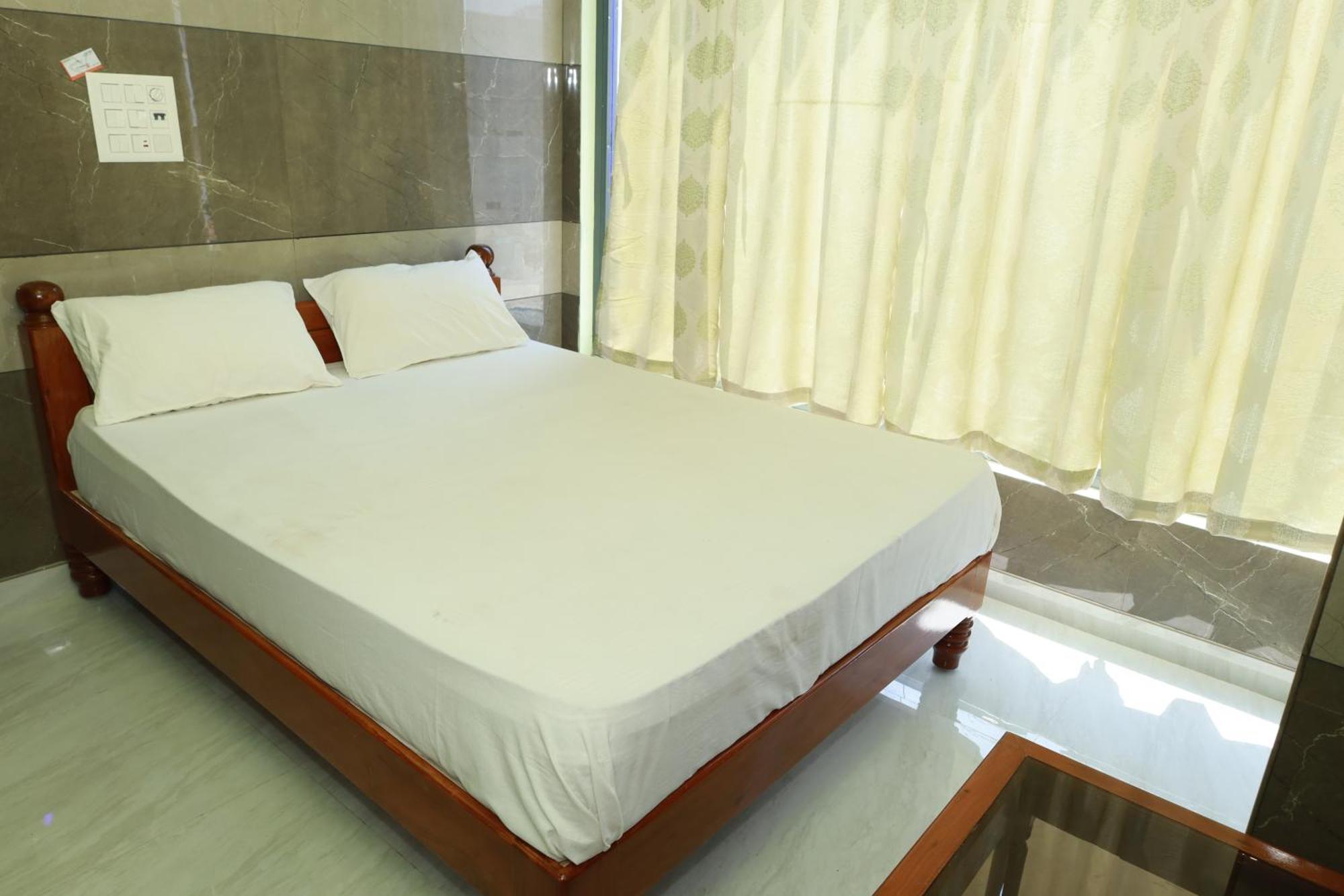 Rv Residency Hotel Wodapatti ภายนอก รูปภาพ