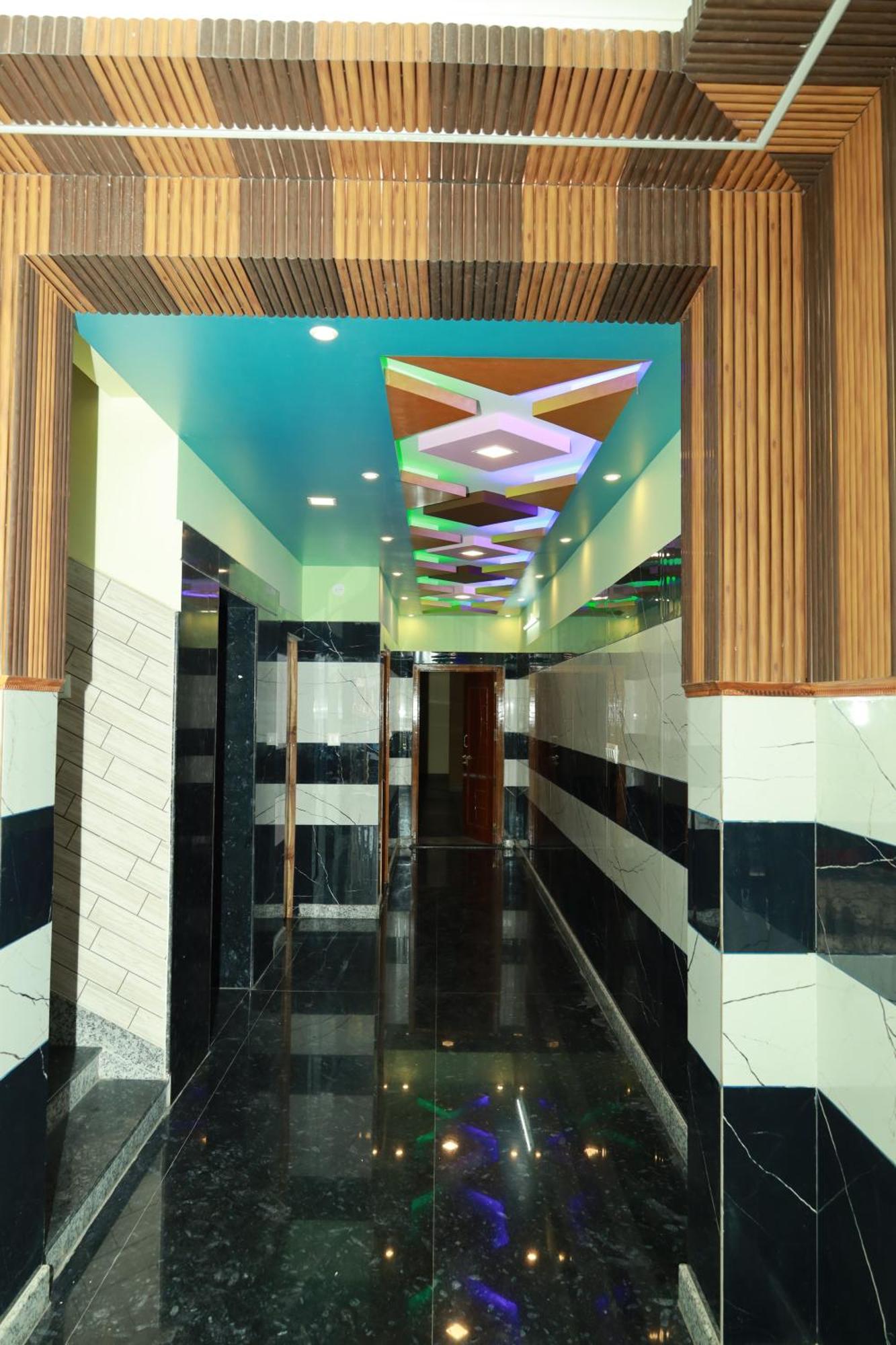 Rv Residency Hotel Wodapatti ภายนอก รูปภาพ