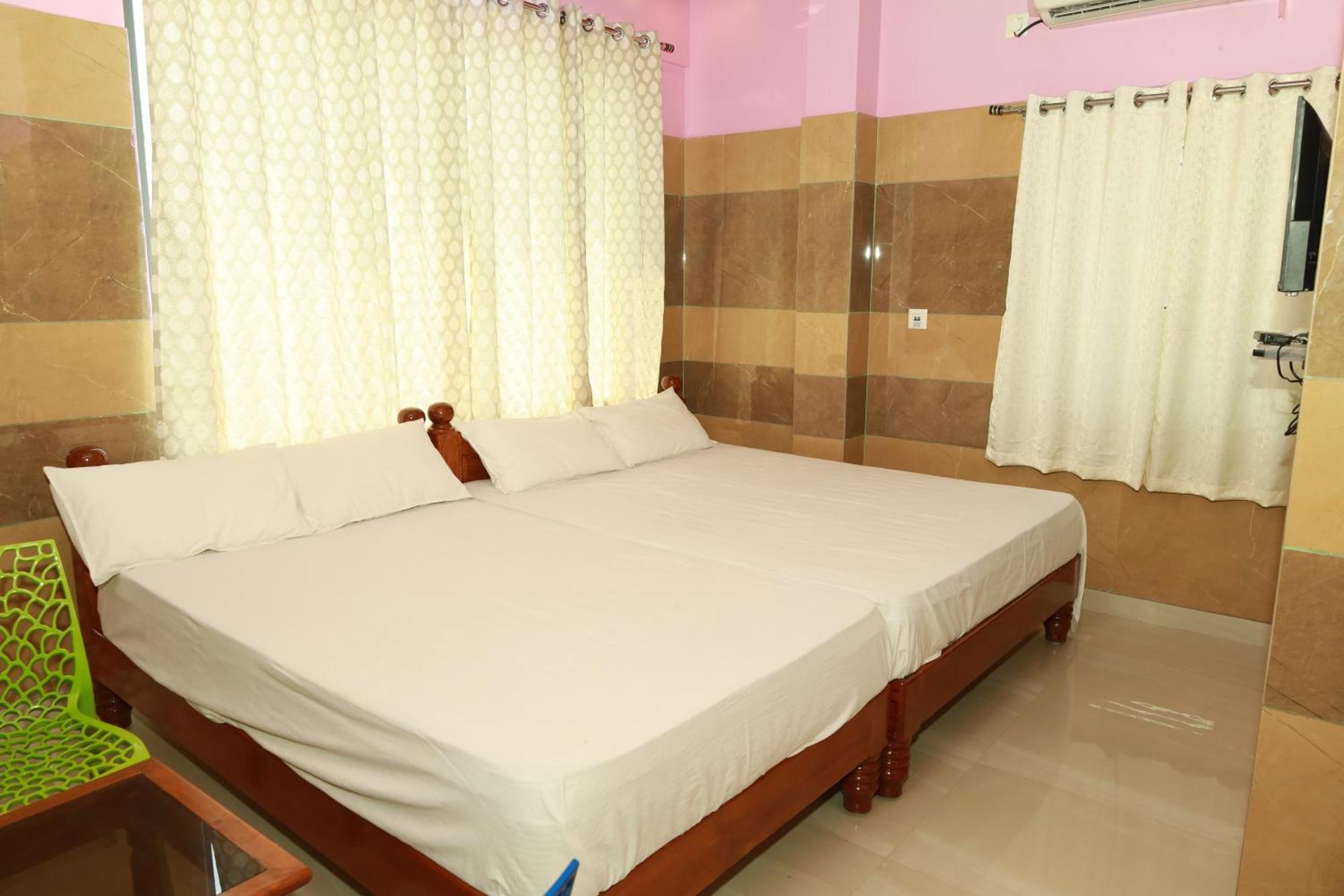 Rv Residency Hotel Wodapatti ภายนอก รูปภาพ