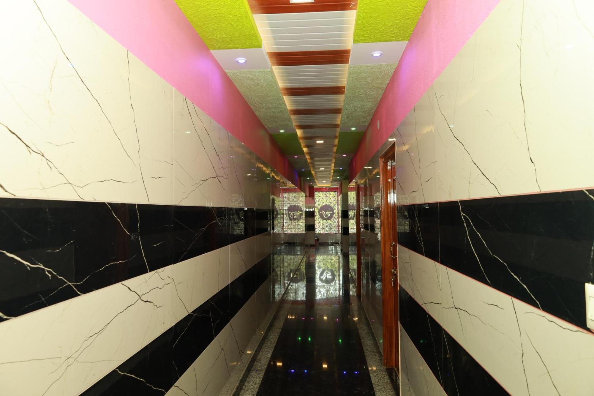 Rv Residency Hotel Wodapatti ภายนอก รูปภาพ
